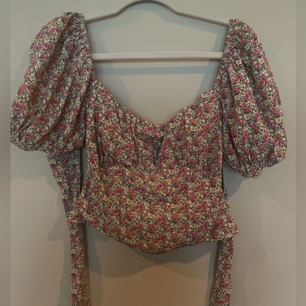 FLORAL BLOUSE